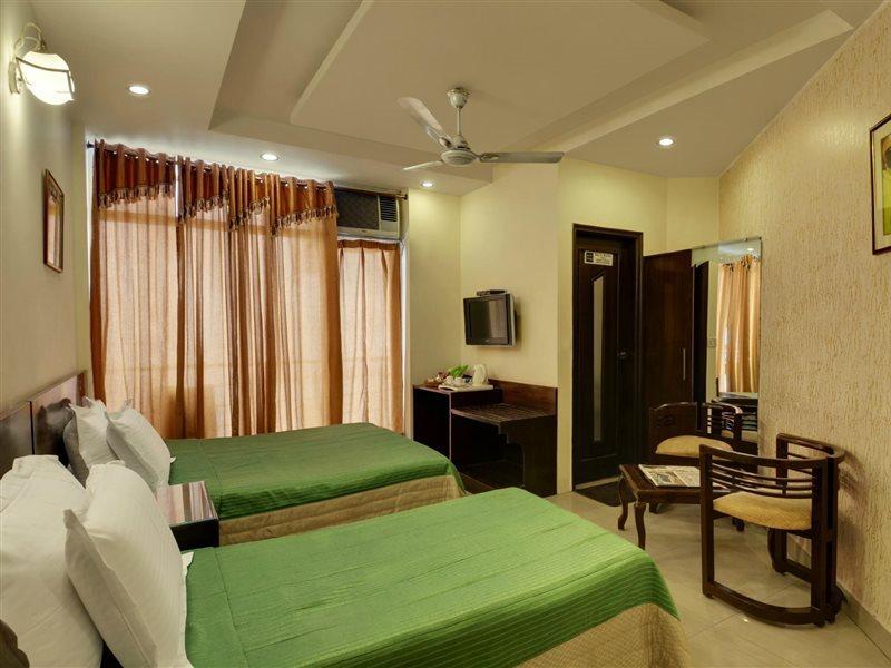 Hotel Maya 'New Delhi' Luaran gambar
