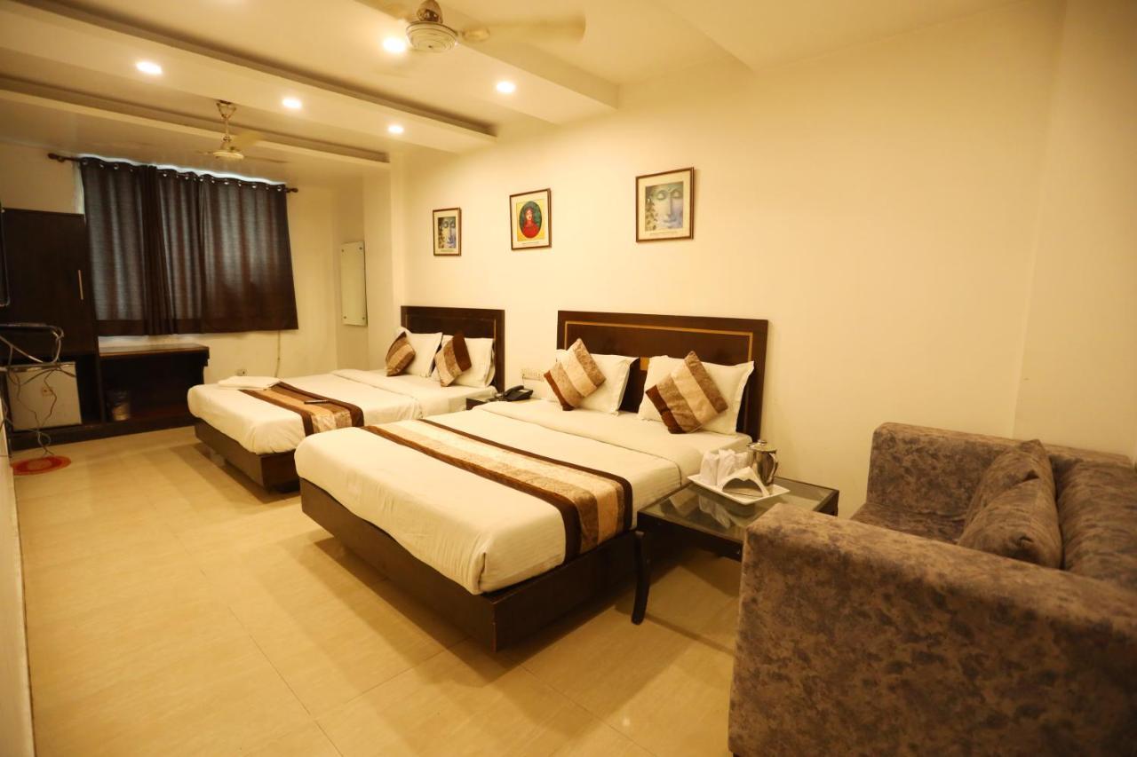 Hotel Maya 'New Delhi' Luaran gambar