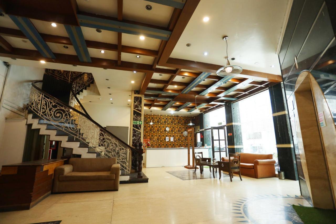 Hotel Maya 'New Delhi' Luaran gambar