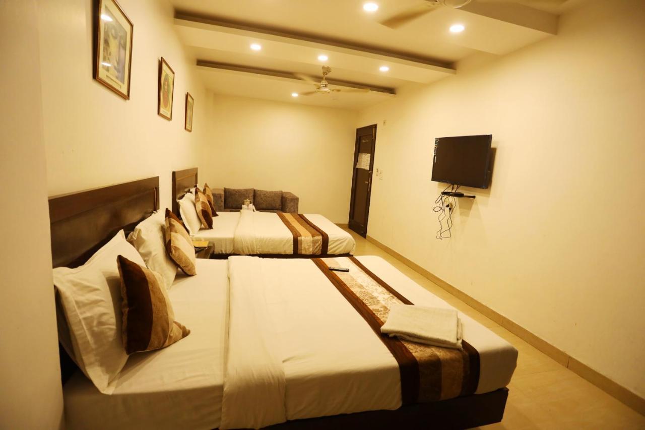 Hotel Maya 'New Delhi' Luaran gambar