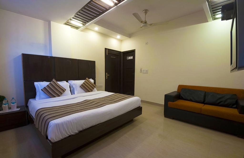 Hotel Maya 'New Delhi' Luaran gambar