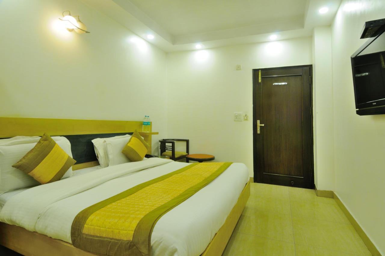 Hotel Maya 'New Delhi' Luaran gambar