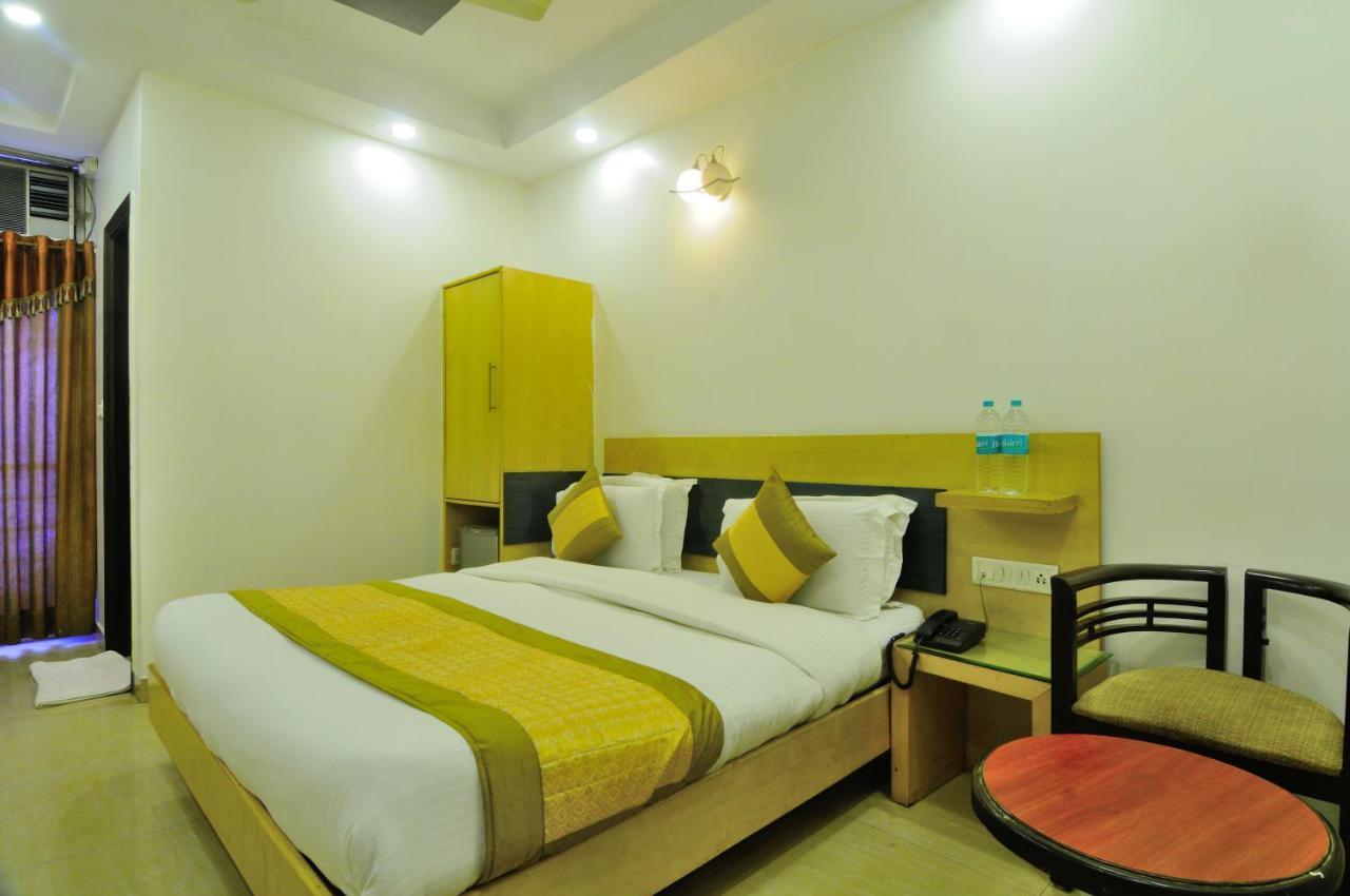 Hotel Maya 'New Delhi' Luaran gambar