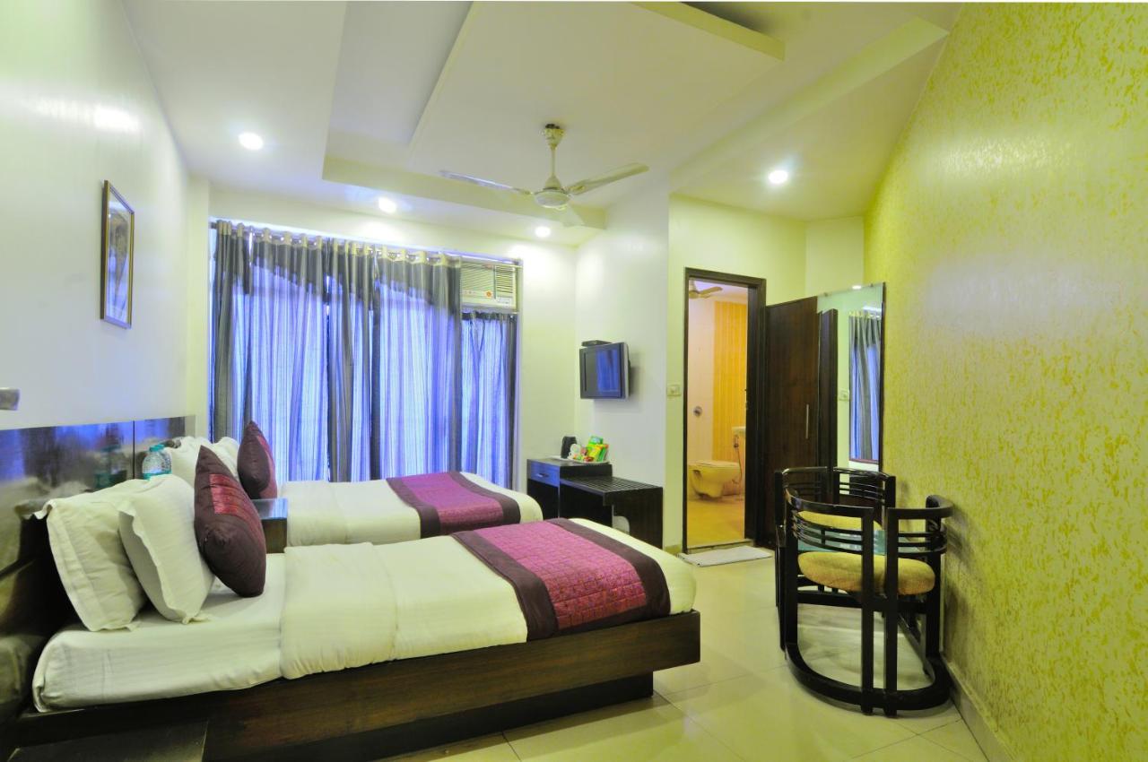 Hotel Maya 'New Delhi' Luaran gambar