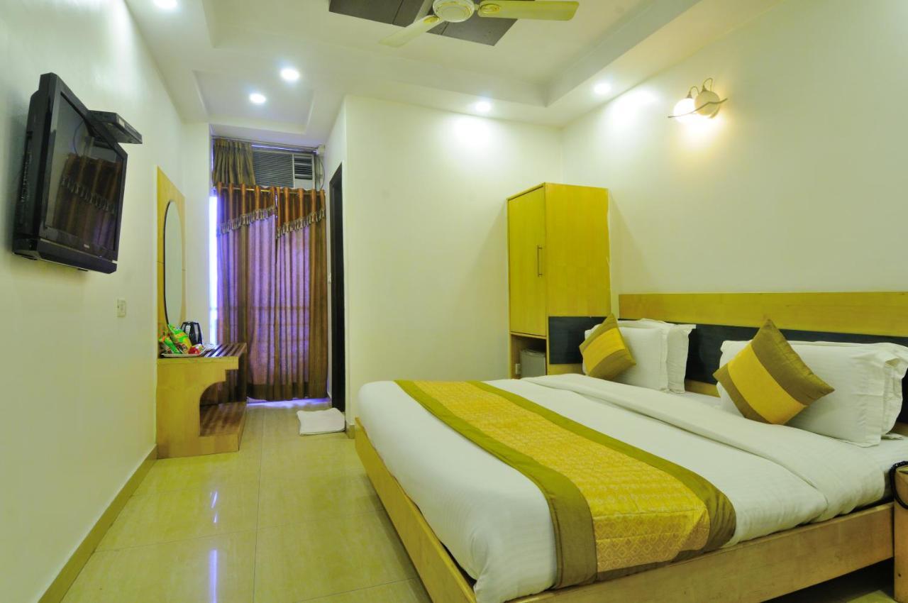 Hotel Maya 'New Delhi' Luaran gambar