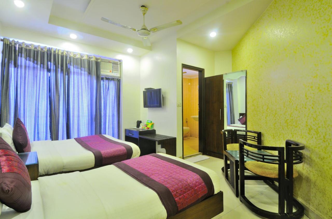 Hotel Maya 'New Delhi' Luaran gambar